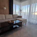 Towarowa Clock Apartment, Free Parking, Air-conditioning, Self Check-in 24h Daire Poznan