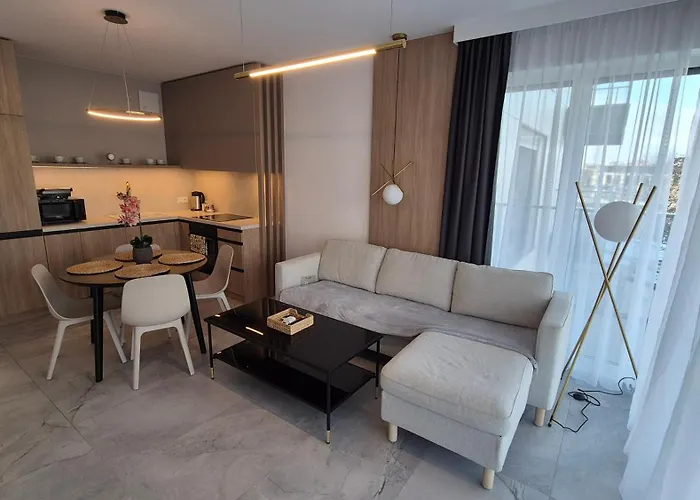 Towarowa Clock Apartment, Free Parking, Air-conditioning, Self Check-in 24h Apartment Posen