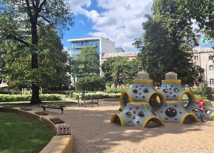 Towarowa Clock Apartment, Free Parking, Air-conditioning, Self Check-in 24h