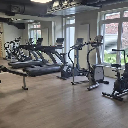 Towarowa Clock Apartment, Free Parking, Air-conditioning, Self Check-in 24h Apartament